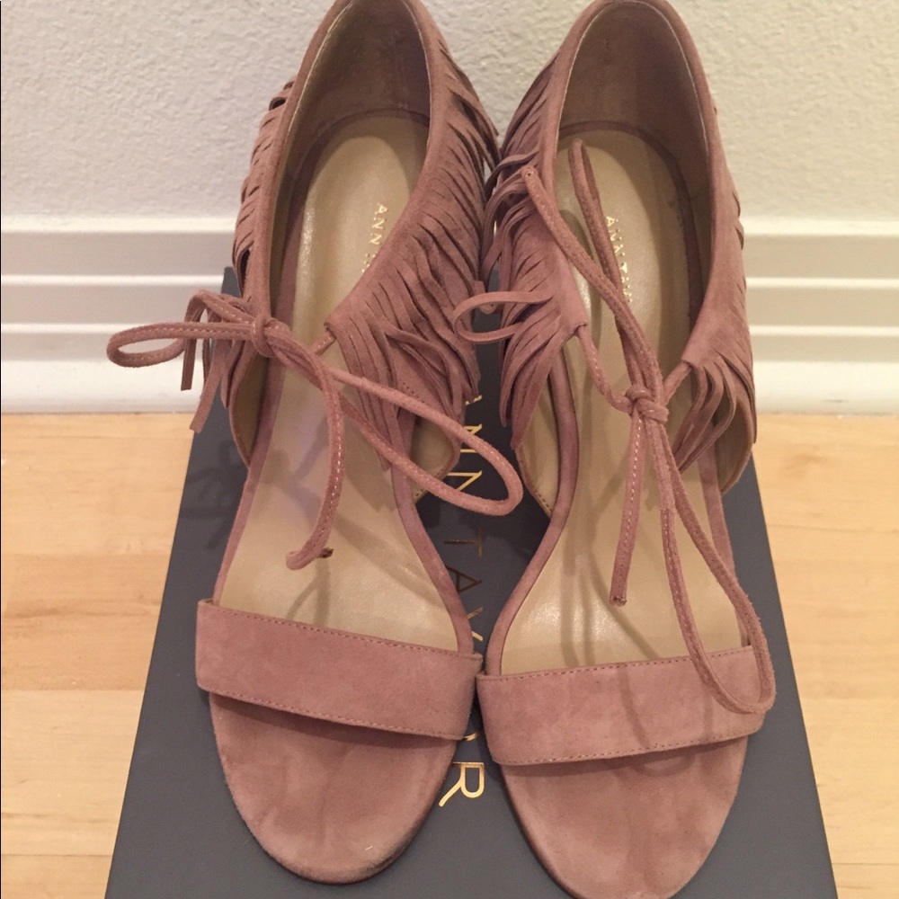 Premium Ann Taylor Toni Fringe Sandal 👡